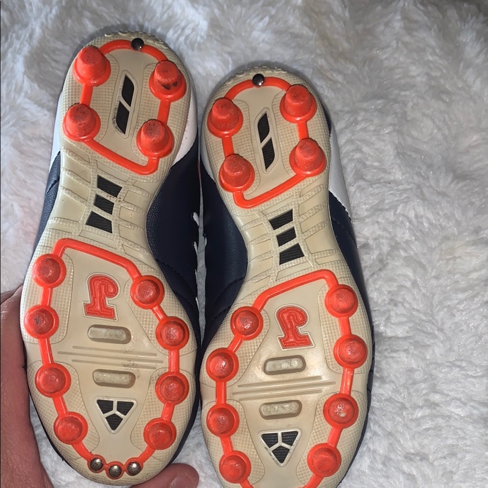 Kids Black and Orange Soccer Shoes like new - Picture 3 of 7